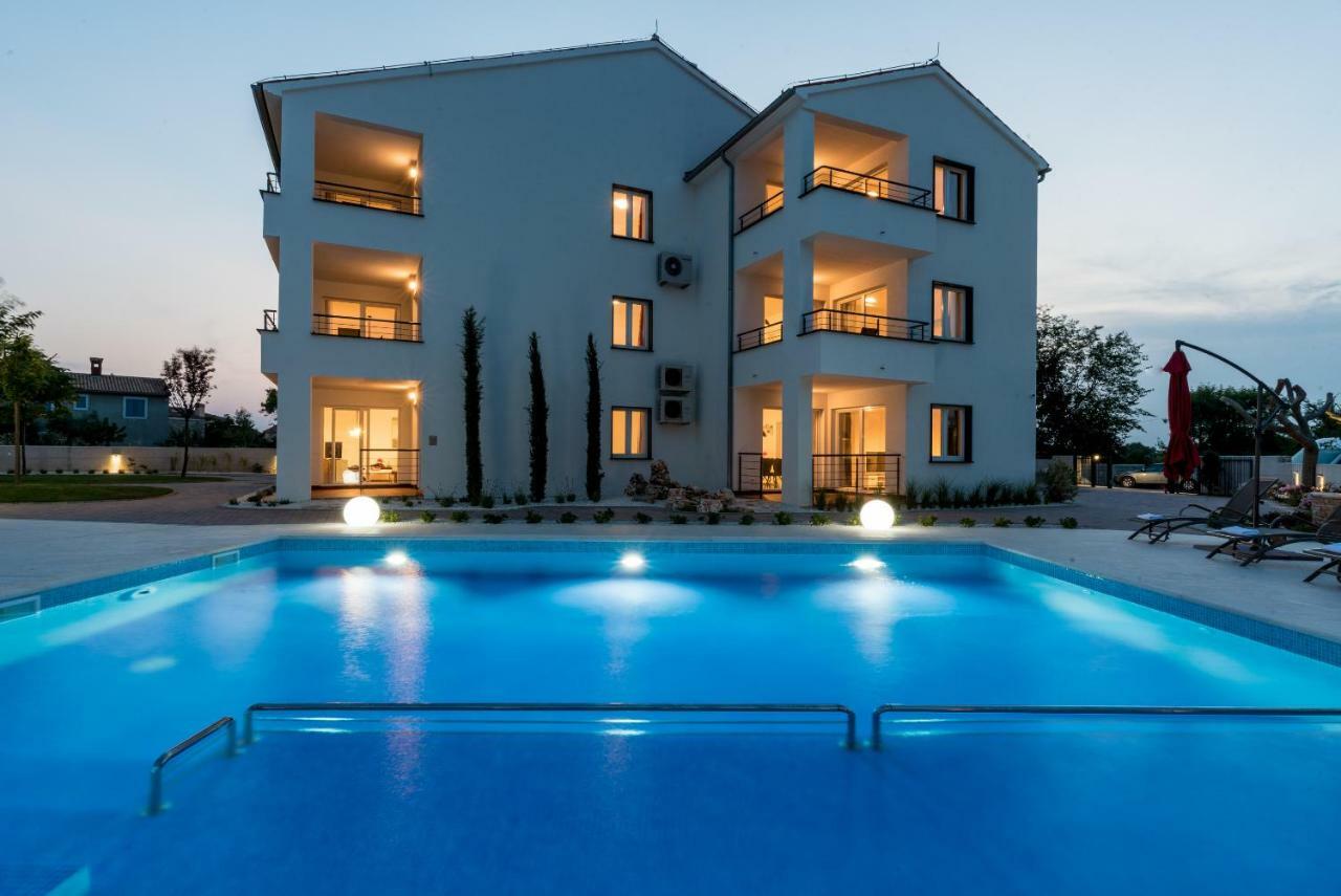 Villa Anja 2Nd Floor Перой Экстерьер фото