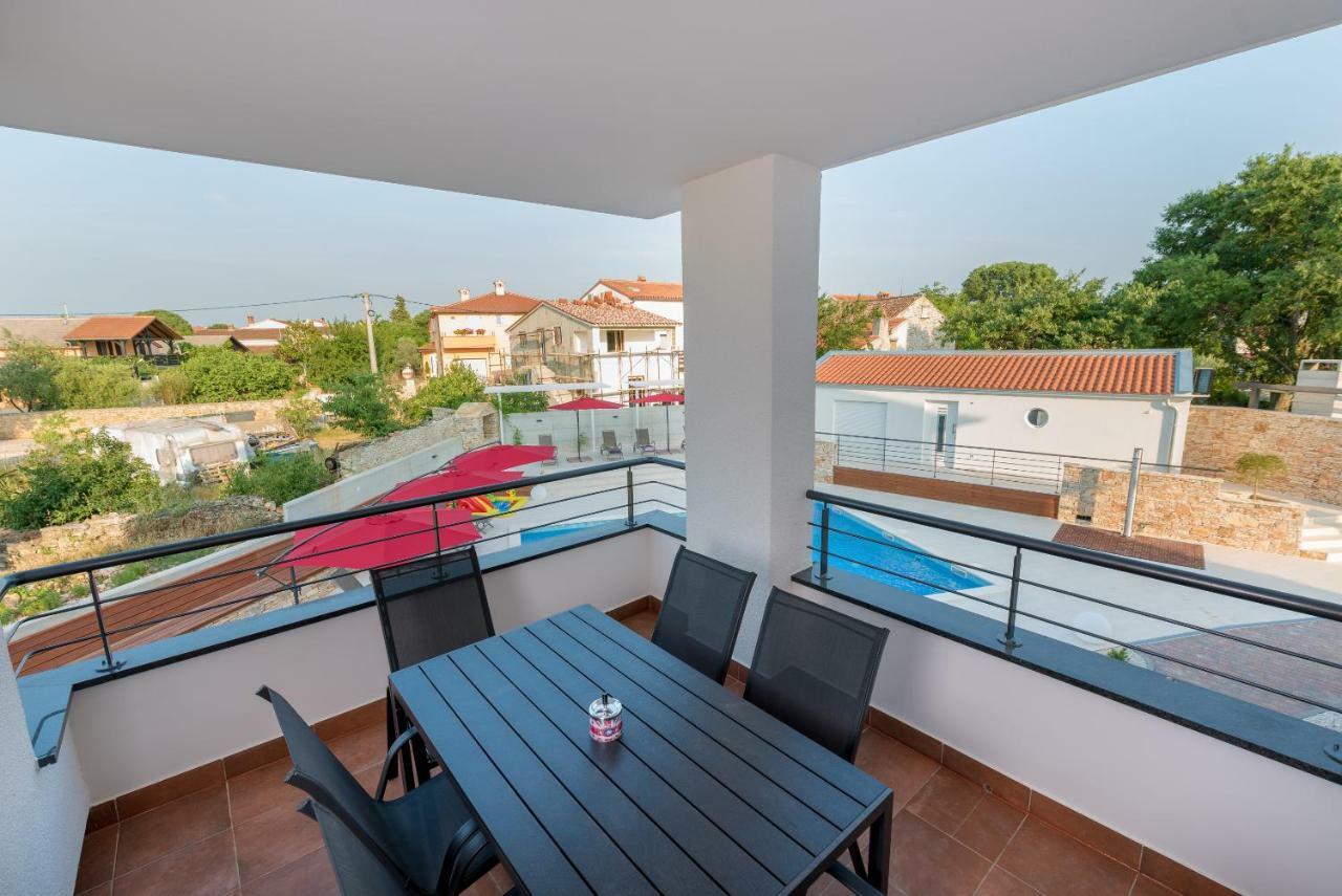 Villa Anja 2Nd Floor Перой Экстерьер фото