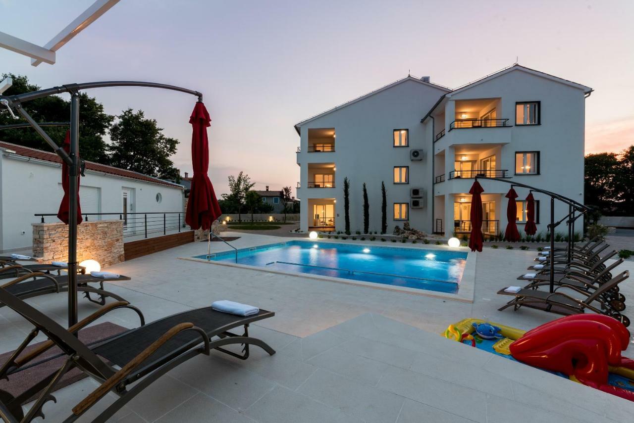 Villa Anja 2Nd Floor Перой Экстерьер фото