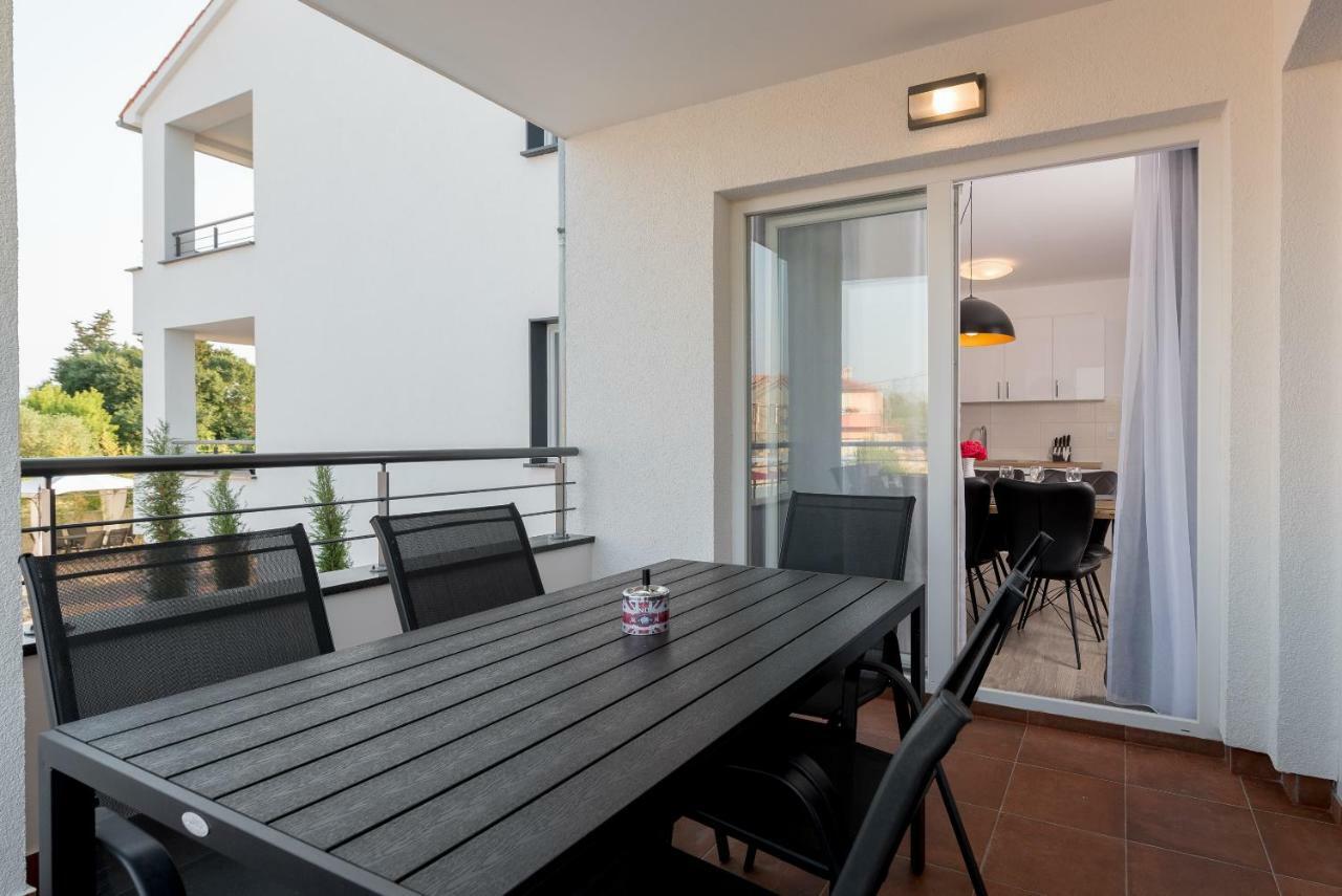 Villa Anja 2Nd Floor Перой Экстерьер фото