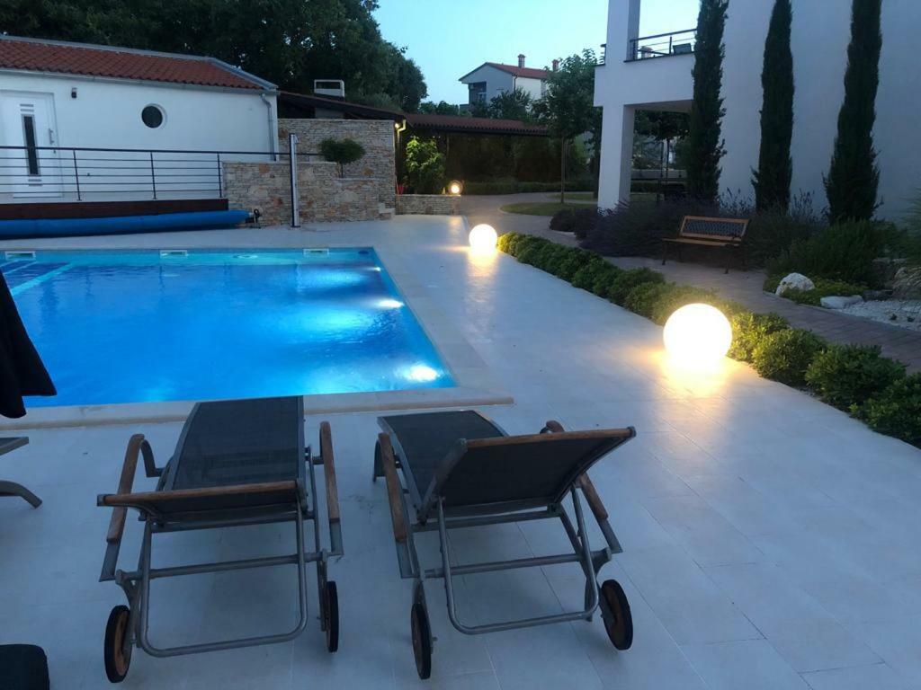 Villa Anja 2Nd Floor Перой Экстерьер фото