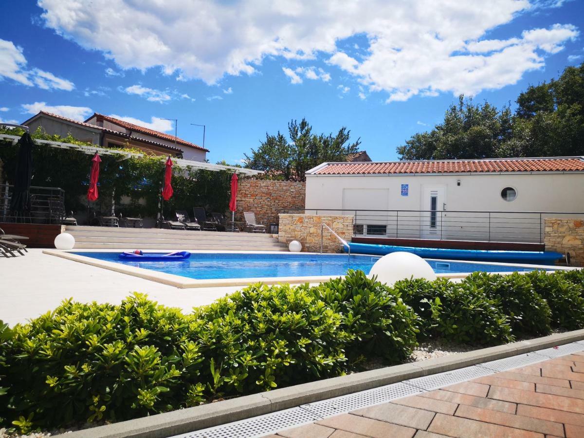 Villa Anja 2Nd Floor Перой Экстерьер фото